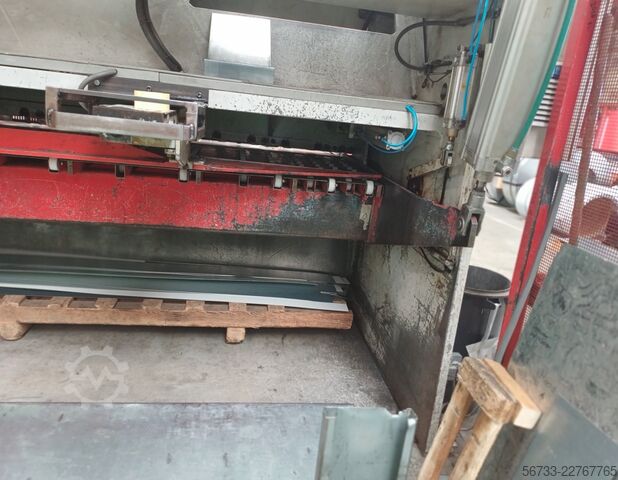 Cisaille guillotine hydraulique EHT TSS 8100 x 4 mm