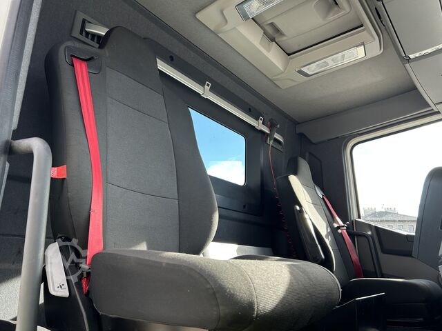 Autokran Renault C380 6X4 / FASSI F215A+REMOTE / ROTATOR