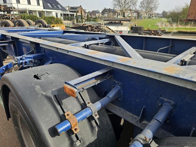 Containervervoer Van Hool 30 foot container chassis | tank container tran...