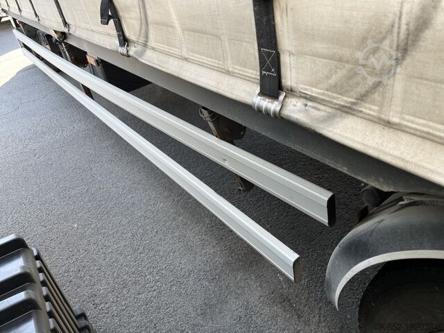 Box truck DAF LF 220