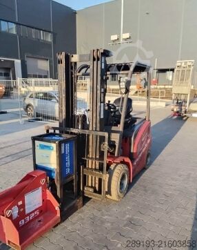 Forklift luar jalan Manitou ME 425 C 2,5 t Elektro
