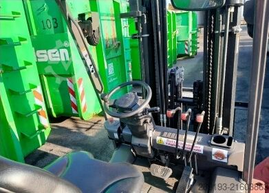 Μπροστινό περονοφόρο όχημα Manitou ME 430 3,0 t Elektro