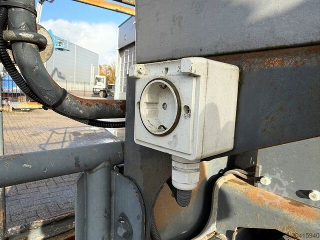 Teleskopbühne Aichi SR 12 CSM