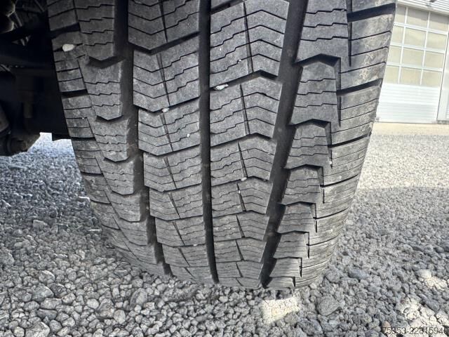Furgoneta de caja alta Ford Transit FT 350 130 PS L3H2 Klima Rückfahrkamera
