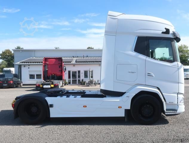 Tractor estándar DAF XG+ 530 Intarder Standklima Navigation Leder