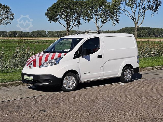 ऊंची छत वाला स्टेशन वैगन NISSAN E-NV200 ac aut wltp 200 kms