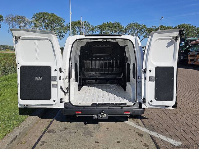 ऊंची छत वाला स्टेशन वैगन NISSAN E-NV200 ac aut wltp 200 kms