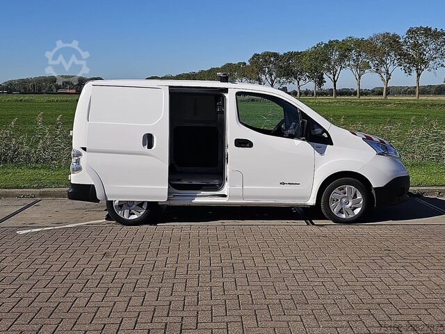ऊंची छत वाला स्टेशन वैगन NISSAN E-NV200 ac aut wltp 200 kms