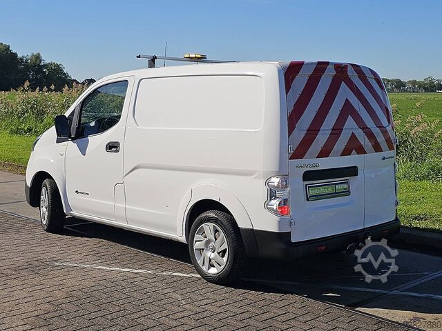 ऊंची छत वाला स्टेशन वैगन NISSAN E-NV200 ac aut wltp 200 kms