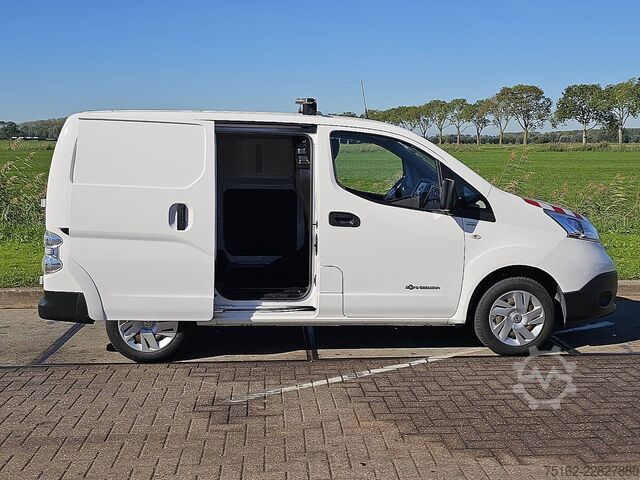 ऊंची छत वाला स्टेशन वैगन NISSAN E-NV200 ac aut wltp 200 kms