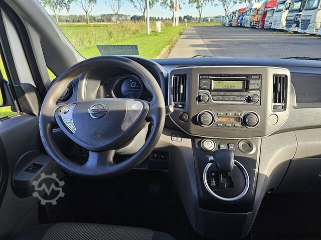 ऊंची छत वाला स्टेशन वैगन NISSAN E-NV200 ac aut wltp 200 kms