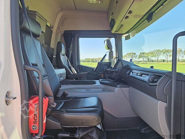  SCANIA P420