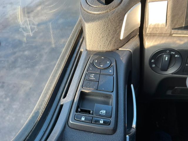 Véhicule tracteur volume MAN TGX 18.360 4x2 *diverse Fehlteile*