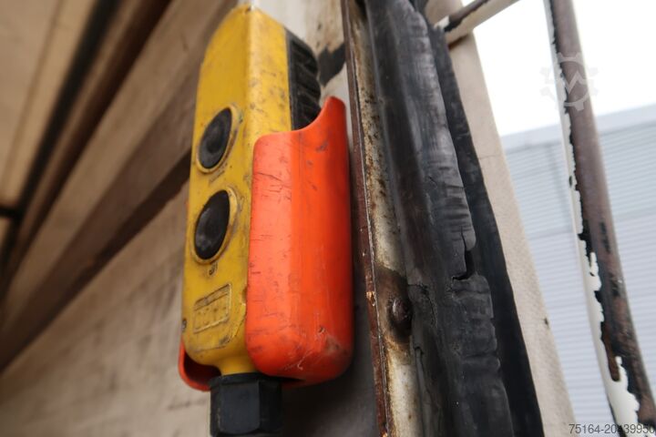 Truck with flatbed & tarpaulin MAN TGL 8.180 BL Pritsche + Plane