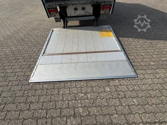 Transporter mit Koffer IVECO Daily 70C18 Hi-Matic Koffer mit LBW*TÜV neu !*