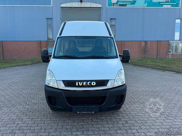 Furgoneta de caja alta IVECO Daily 50C17 Kastenwagen 3 liter *AHK*