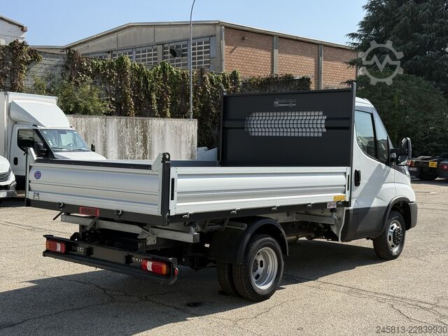 רכב מסחרי דמפר תלת-כיווני Iveco daily 35-160