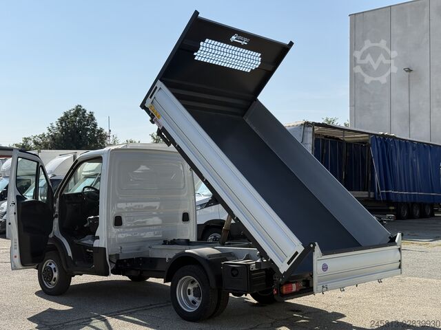 רכב מסחרי דמפר תלת-כיווני Iveco daily 35-160
