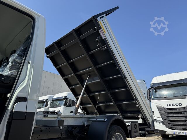 רכב מסחרי דמפר תלת-כיווני Iveco daily 35-160