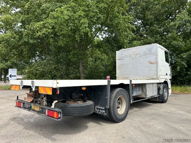 Truk flatbed DAF XF480 /Schaltgetriebe / Retarder/ Blatt-Blatt