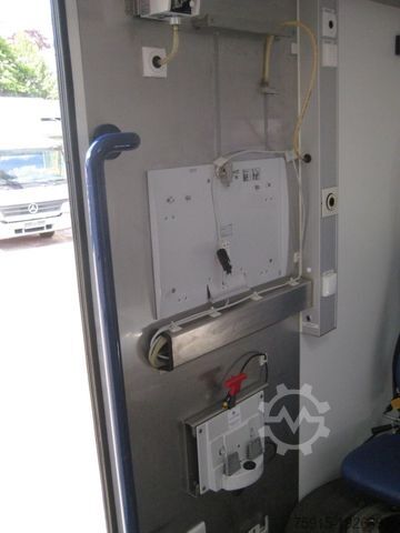 Fire truck MERCEDES-BENZ 616 D Vario Großraum-RTW Luftfederung *21000 KM*