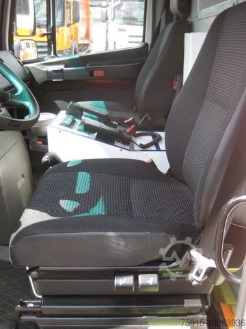 Fire truck MERCEDES-BENZ 616 D Vario Großraum-RTW Luftfederung *21000 KM*