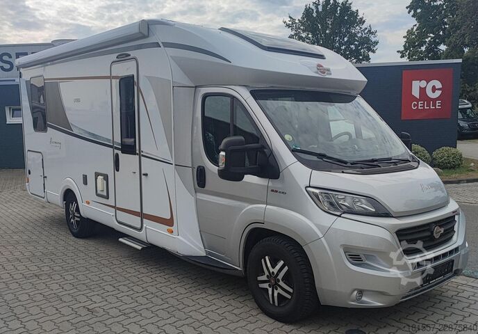 Camper semintegrato BÜRSTNER Lyseo TD 744