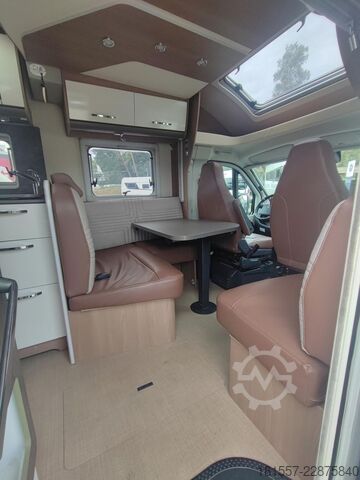 Camper semintegrato BÜRSTNER Lyseo TD 744