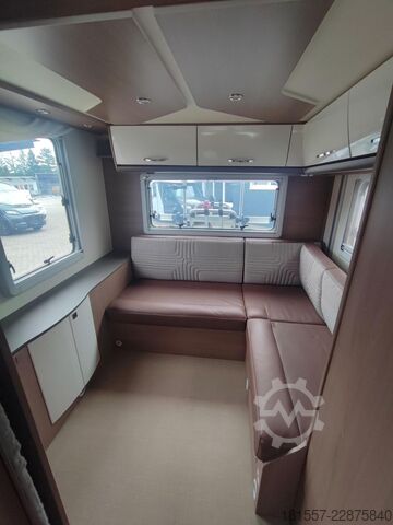 Camper semintegrato BÜRSTNER Lyseo TD 744