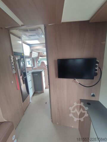 Camper semintegrato BÜRSTNER Lyseo TD 744