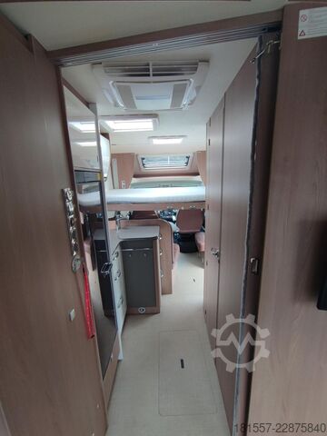 Camper semintegrato BÜRSTNER Lyseo TD 744