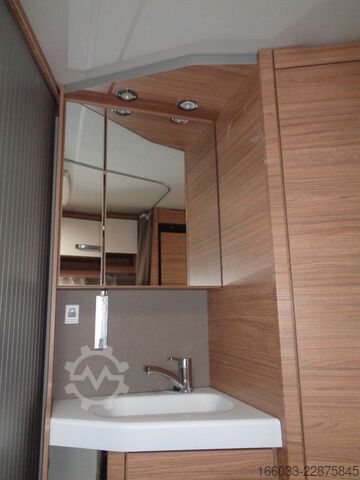 Poluintegrisani kamper WEINSBERG CaraCompact 600 MF *DuoControl*e. Einstiegstufe*
