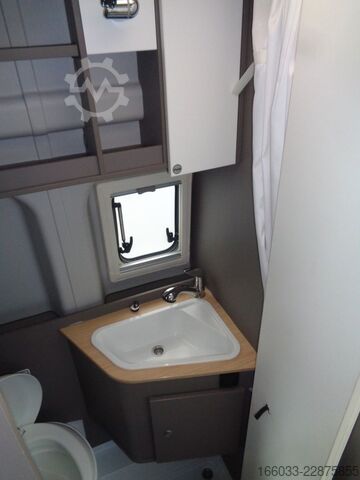 Kamper kombi LMC Innovan 590 New Edition *Markise*SAT TV*AHK*