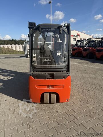 Elektrisk trehjulsgaffeltruck Linde E16L-02