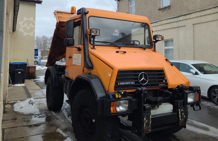 Kommersiella fordon - tippbil Mercedes-Benz Unimog 418/10
