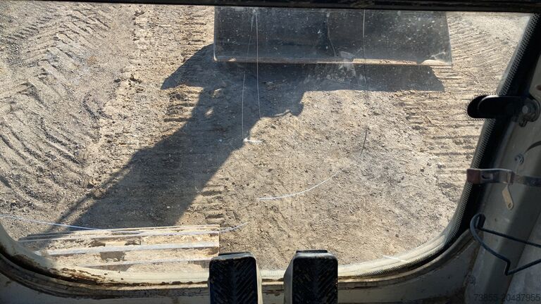 Kettenbagger Liebherr R906 LC Litronic with two buckets