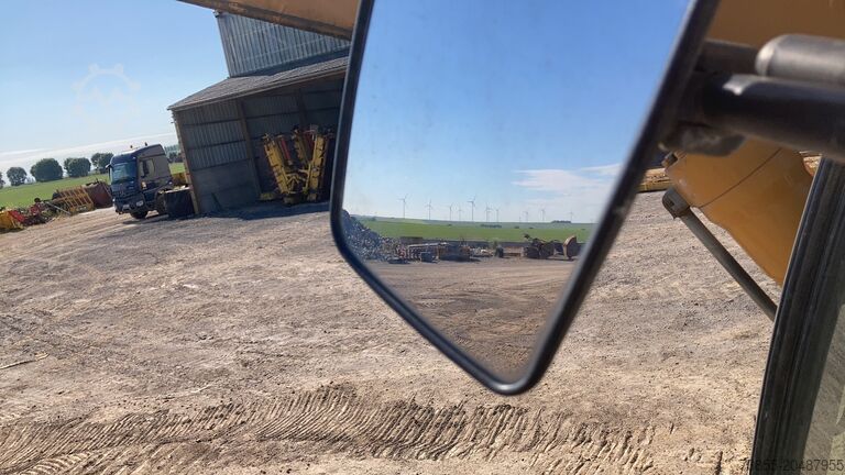 Kettenbagger Liebherr R906 LC Litronic with two buckets