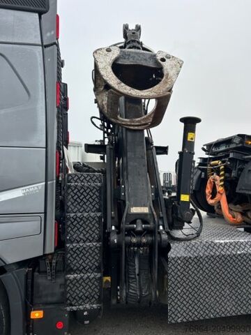 Autocamion pentru transport bușteni VOLVO FH 16 650 6X4 LANGHOLZZUG + DOLL M2K-9L NACHLäUFER MIT PALFINGER EPSILON S260C96, I-SHIFT, RETARDER,