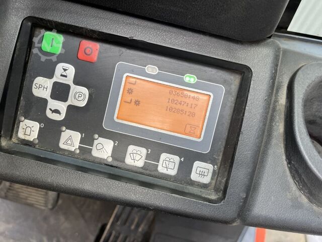 Forklift elektrik me 3 rrota Toyota 8 FBE16T