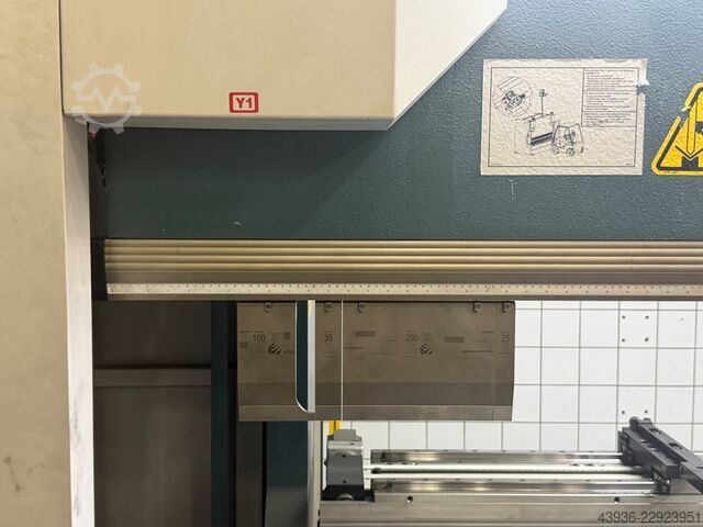 Kantpresse DURMA - AD-SERVO 30220 DURMA AD-SERVO 30220