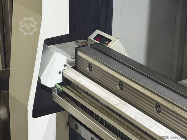 Kantpresse DURMA - AD-SERVO 30220 DURMA AD-SERVO 30220