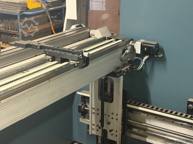 Kantpresse DURMA - AD-SERVO 30220 DURMA AD-SERVO 30220