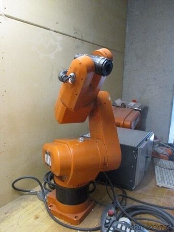 Robot industrial KUKA KR3 KRC3