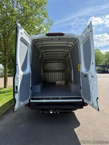 Panel van Iveco Daily 35