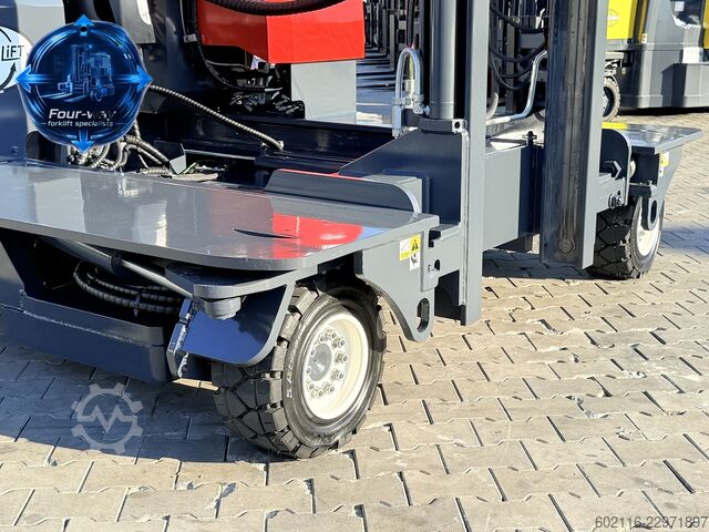 Vierwegvorkheftruck Combilift C4500 GAS TRIPLEX 8400 WIDE POSITIONER