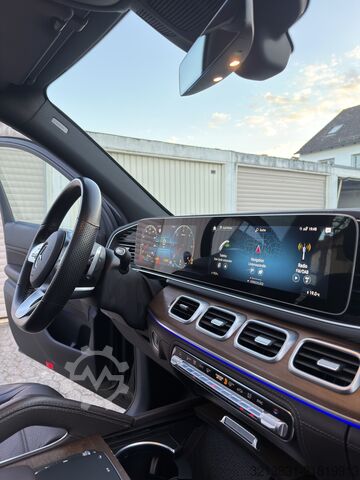 Mercedes-Benz GLS 350 d 4MATIC AMG Line Mercedes-Benz GLS 350 d 4MATIC