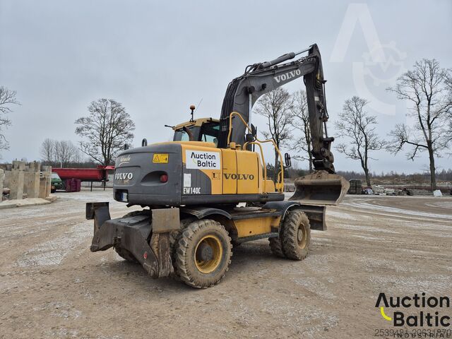 Колесный экскаватор Volvo EW 140 C