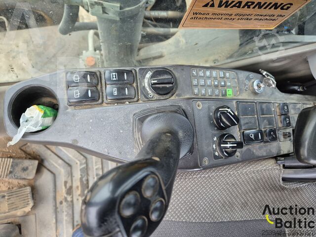 Колесный экскаватор Volvo EW 140 C