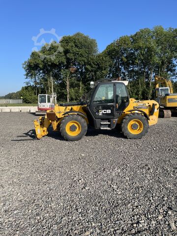 Телескопичен товарач JCB 535-125 HI-VIZ