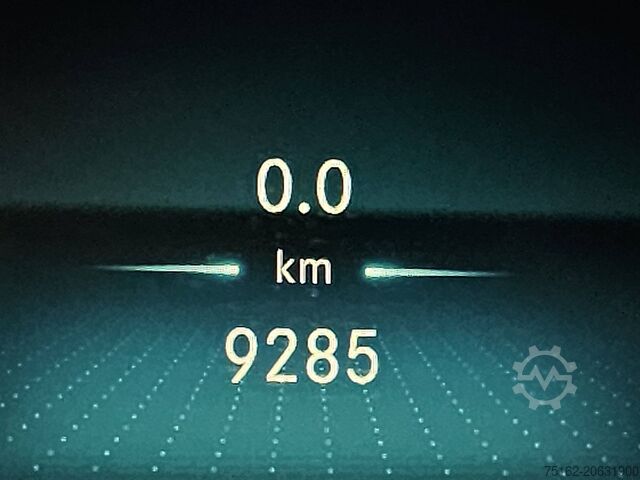 Mobil station wagon beratap tinggi MERCEDES-BENZ SPRINTER 315 L2H2 LED Navi